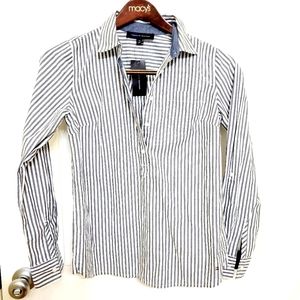 Tommy Hilfiger S shirt NWT